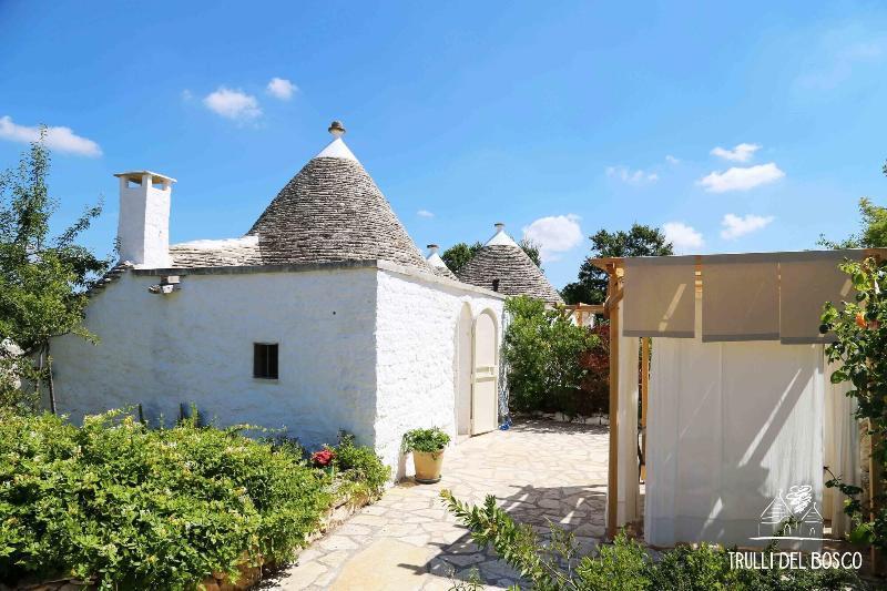 Trulli Del Bosco Bed and Breakfast Alberobello Eksteriør billede